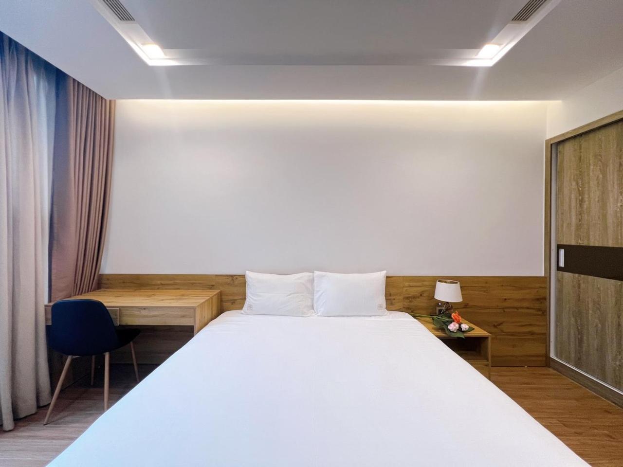 Vinhomes Metropolis & Hanoi