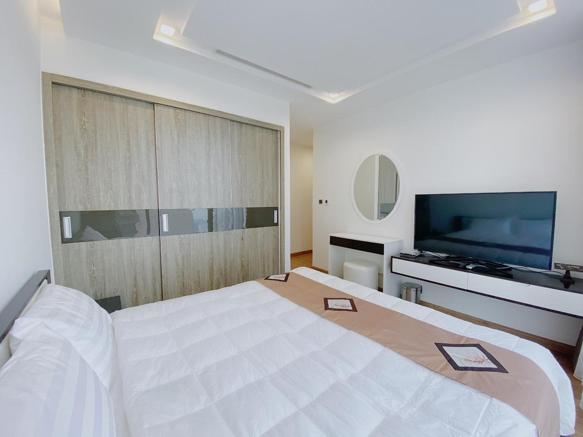 Apartment Vinhomes Metropolis &